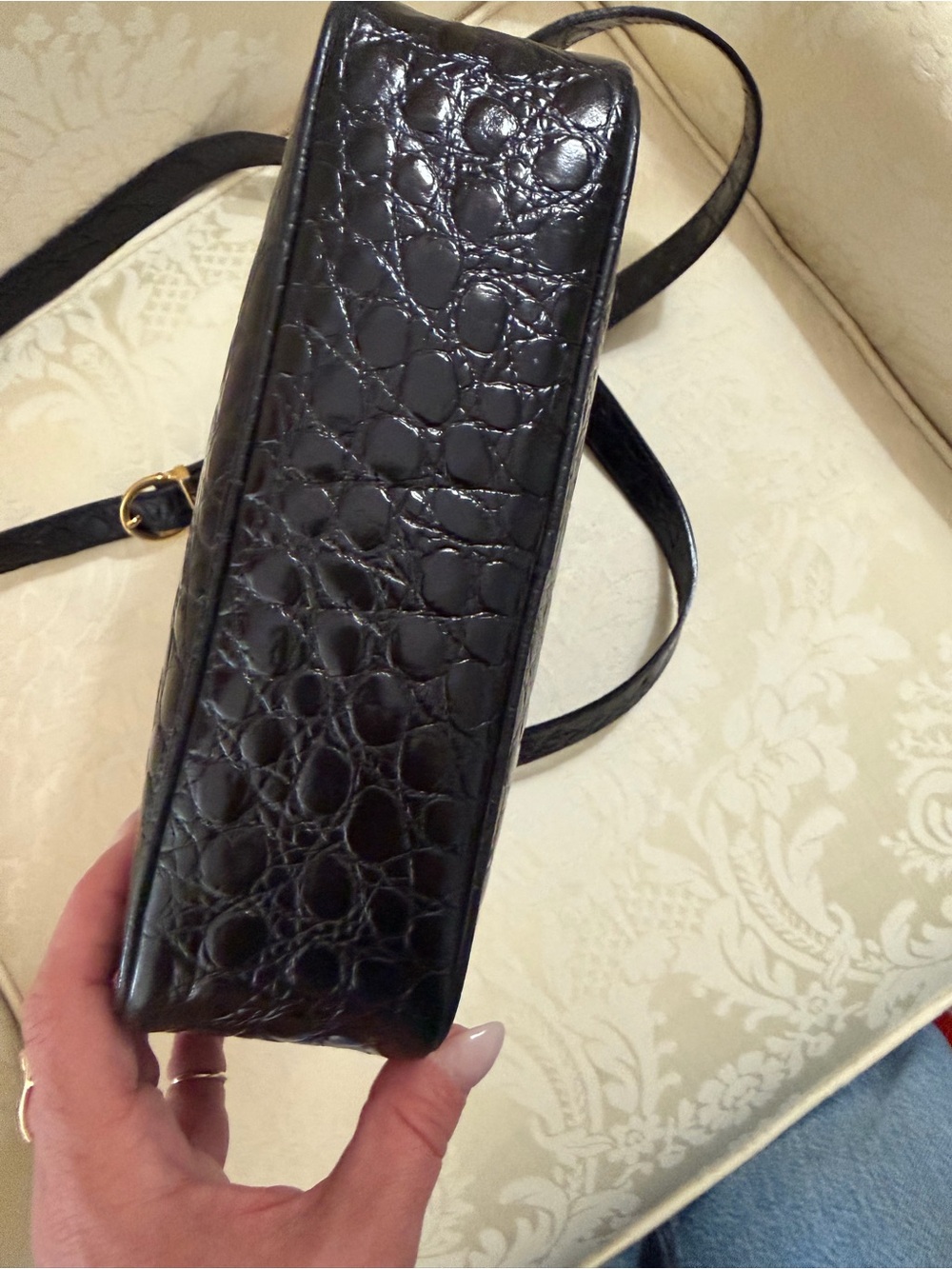 Salvatore Ferragamo Black Croc-Embossed Leather Crossbody Bag - Picture 11 of 16